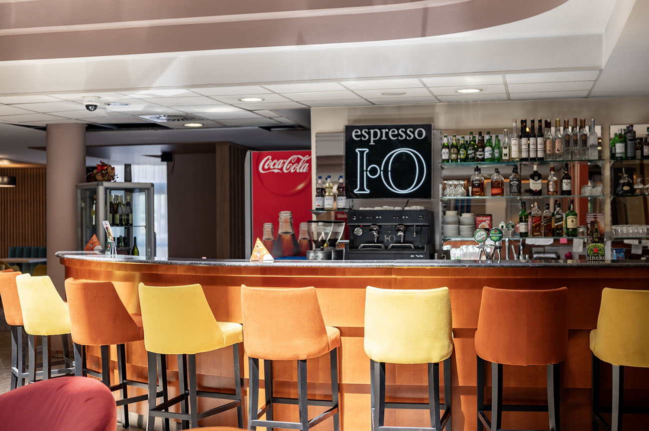 kavezo-bar02.jpg